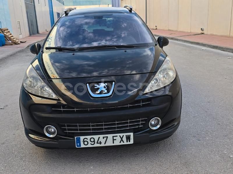 Usado Peugeot 207 Premium 120 CV (88 kW) 2008 Negro Berlina