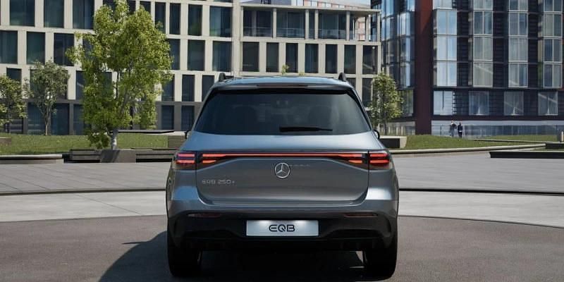 Nuevo Mercedes EQB250+ 139 kW (190 CV) 2025 Plata SUV