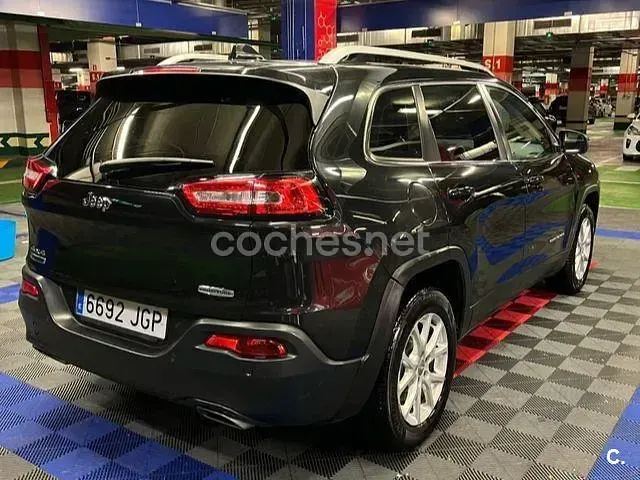 Usado Jeep Cherokee Longitude 170 CV (125 kW) 2015 Negro SUV