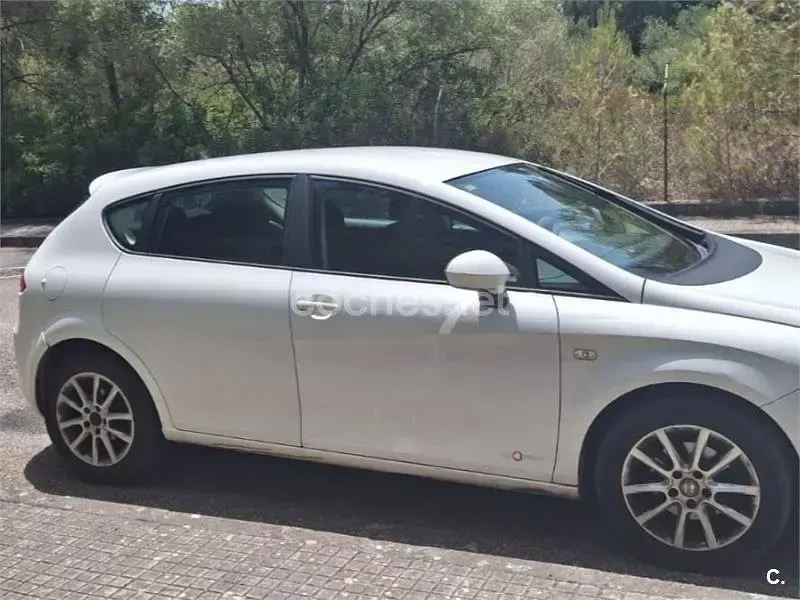 Usado Seat Leon Copa 90 CV (66 kW) 2011 Blanco Utilitario
