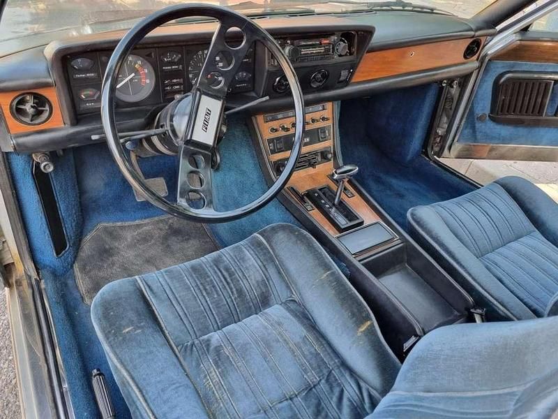 Usado Fiat 130 200 CV (147 kW) 1970 Gris Coupe