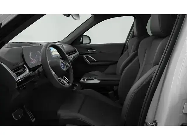 Usado BMW iX1 Comfort Edition 150 kW (204 CV) 2025 Blanco SUV