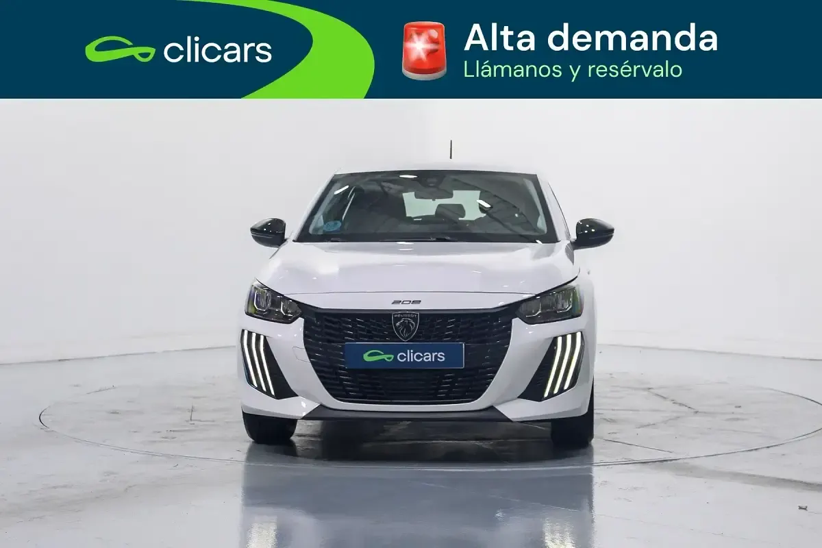 Usado Peugeot 208 Style 100 CV (73 kW) 2025 Blanco Utilitario