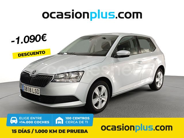 Gris / plata Usado 2021 Skoda Fabia Ambition Berlina | 11.990 € (Buen precio) - Imagen 1/4