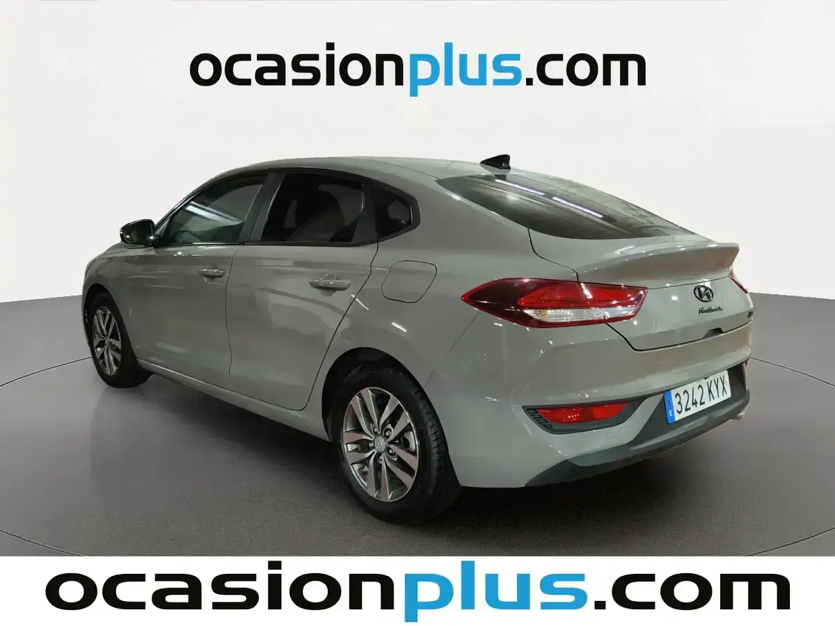 Usado Hyundai i30 120 CV (88 kW) 2019 Gris