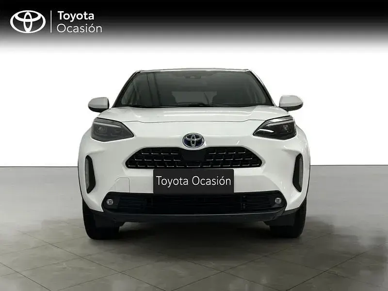 Usado Toyota Yaris Style 116 CV (85 kW) 2022 Blanco Utilitario