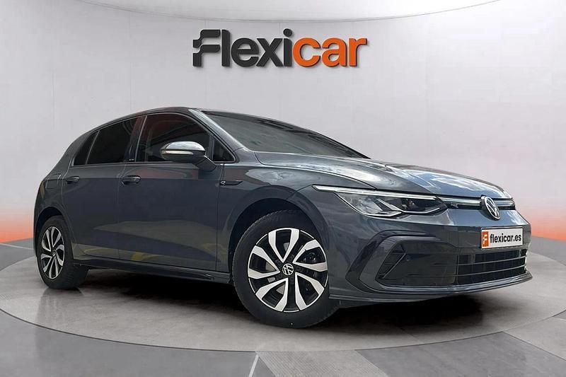 Gris Usado 2021 VW Golf VIII Berlina | 18.090 € (Buen precio) - Imagen 1/4