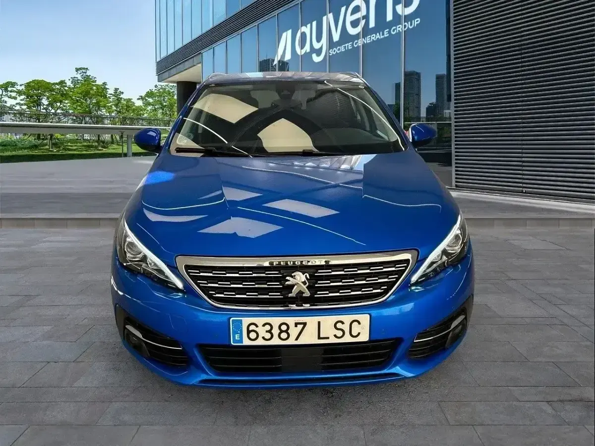 Usado Peugeot 308 Allure 130 CV (95 kW) 2021 Azul Familiar