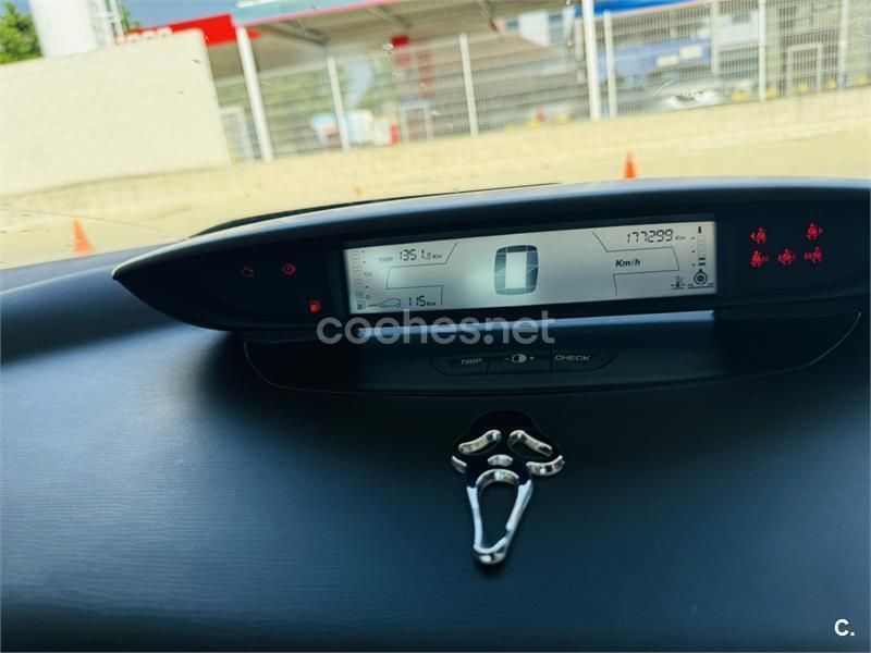 Gris / plata Usado 2006 Citroën C4 Berlina | 3500 € (Buen precio) - Imagen 1/4