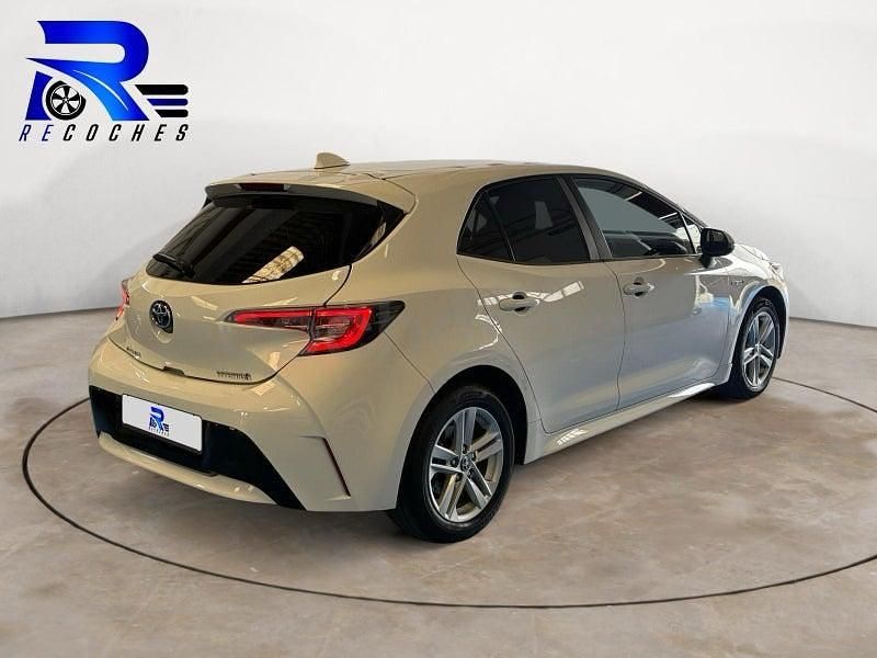Usado Toyota Corolla Active 122 CV (89 kW) 2020 Blanco Berlina