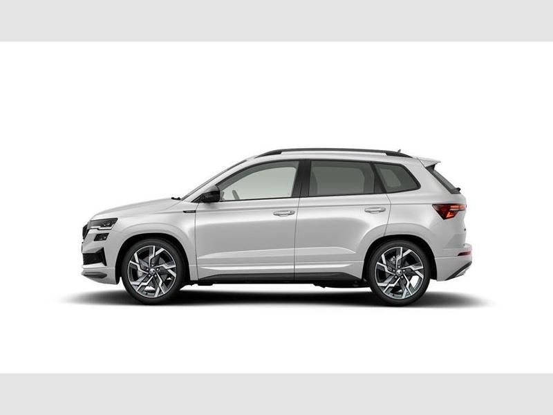 Usado Skoda Karoq SportLine 150 CV (110 kW) 2025 Blanco SUV
