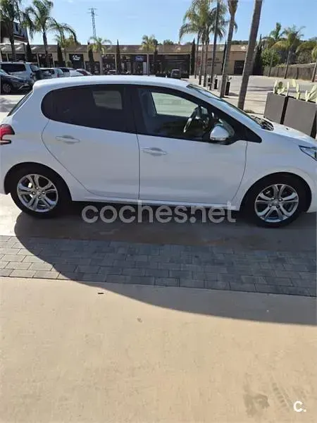 Brugt Peugeot 208 Access 82 HK (60 kW) 2015 Hvid Hatchback