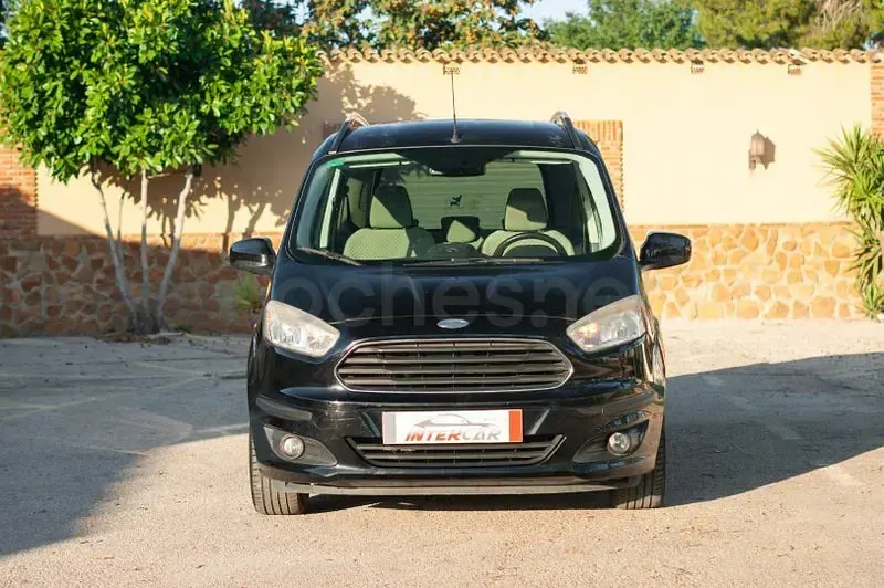 Usado Ford Tourneo Courier Trend 102 CV (75 kW) 2017 Negro Monovolumen