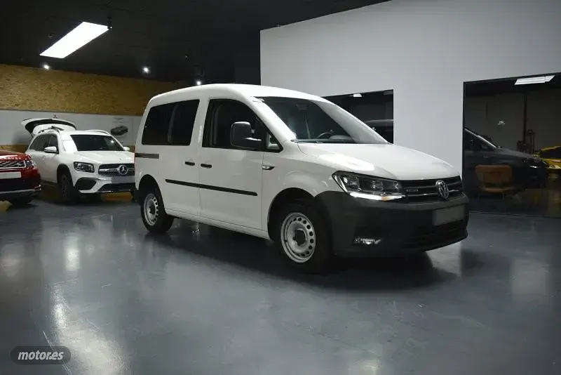 Usado VW Caddy 110 CV (80 kW) 2020 Blanco Monovolumen