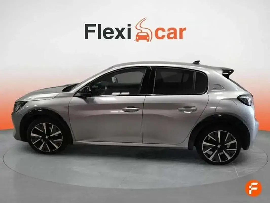 Usado Peugeot 208 GT 101 CV (74 kW) 2021 Gris Utilitario