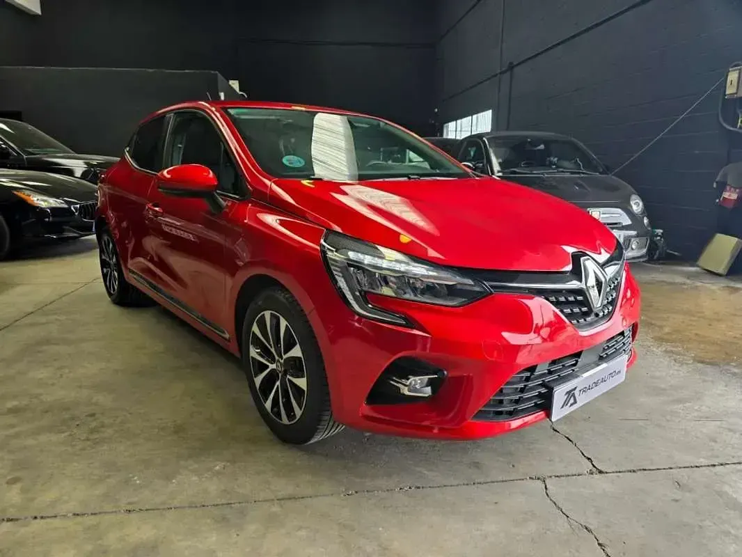 Usado Renault Clio Business 72 CV (52 kW) 2020 Rojo Utilitario