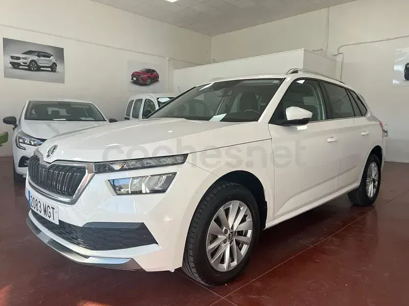 Usado Skoda Kamiq Ambition 110 CV (80 kW) 2023 Blanco SUV