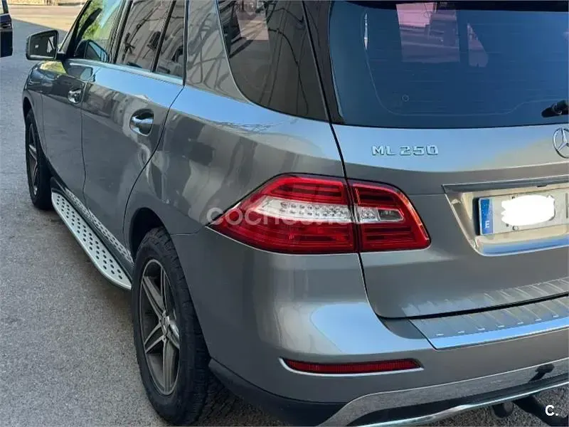 Usado Mercedes ML250 204 CV (150 kW) 2012 Gris / plata SUV
