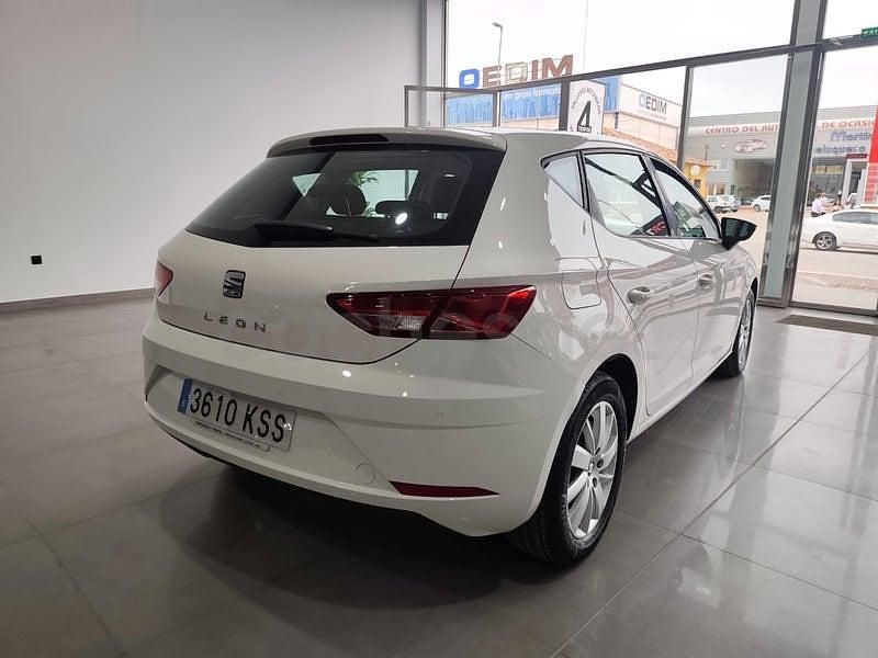 Usado Seat Leon Reference 115 CV (84 kW) 2018 Blanco Berlina