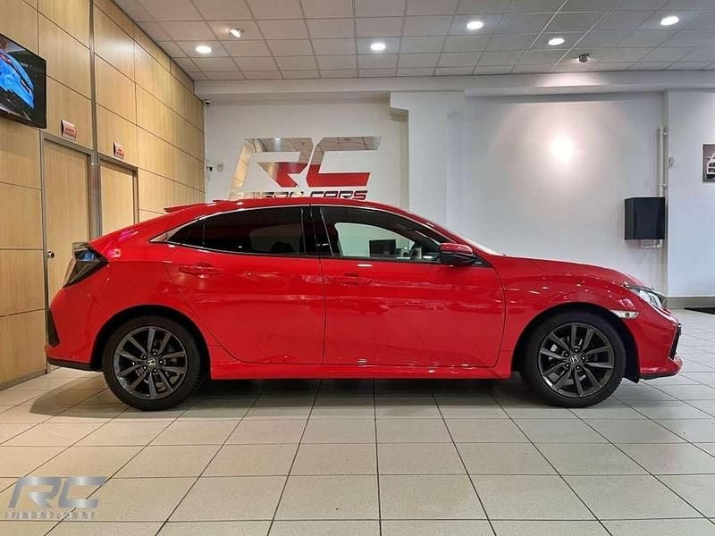 Usado Honda Civic Elegance 126 CV (92 kW) 2021 Rojo Utilitario