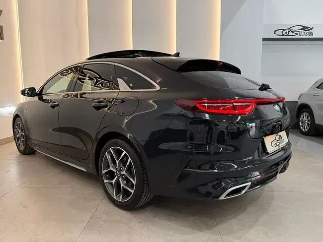 Usado Kia Ceed GT GT-Line 140 CV (102 kW) 2019 Negro