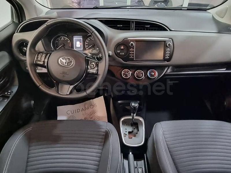 Usado Toyota Yaris Active 111 CV (81 kW) 2017 Blanco Berlina