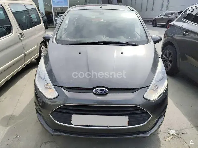 Usado Ford B-MAX Trend 100 CV (73 kW) 2016 Gris / plata Monovolumen