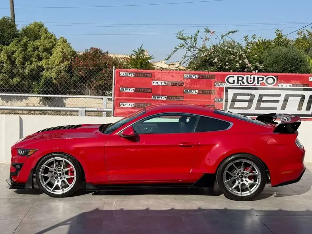 Usado Ford Mustang 620 CV (456 kW) 2017 Rojo Coupe