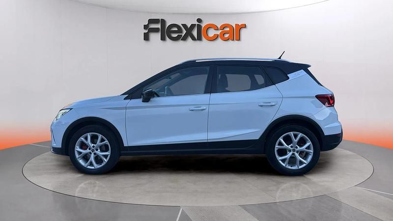 Usado Seat Arona FR 150 CV (110 kW) 2023 Blanco SUV