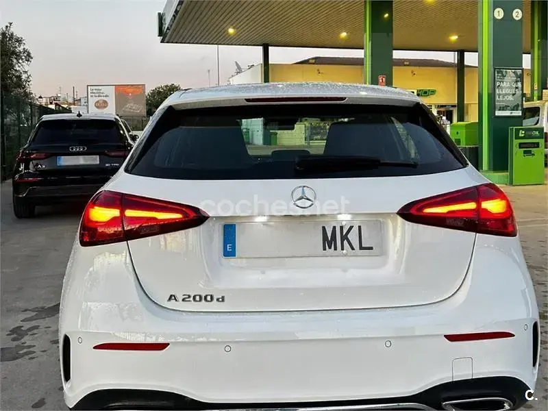 Usado Mercedes A200 150 CV (110 kW) 2023 Blanco Berlina