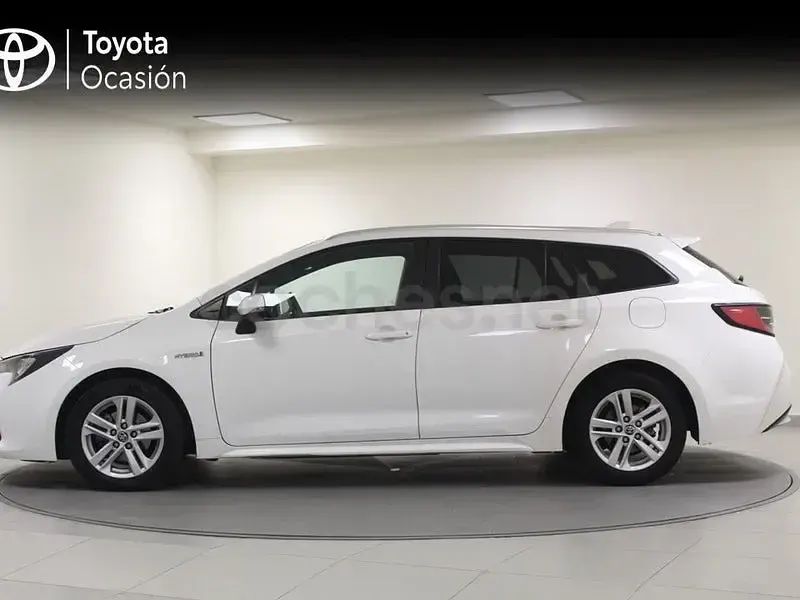 Usado Toyota Corolla Active 122 CV (89 kW) 2022 Blanco Familiar