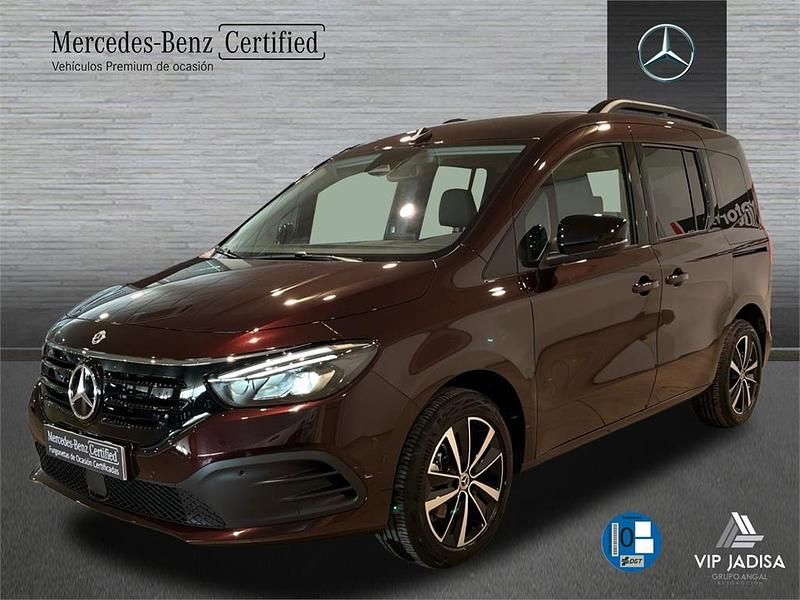 Rojo Usado 2023 Mercedes EQT200 Monovolumen | 37.510 € (Buen precio) - Imagen 1/4