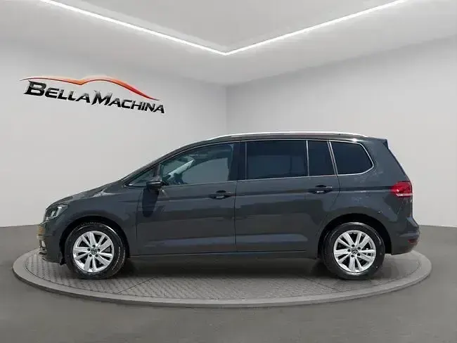 Usado VW Touran Advance 115 CV (84 kW) 2021 Gris Monovolumen
