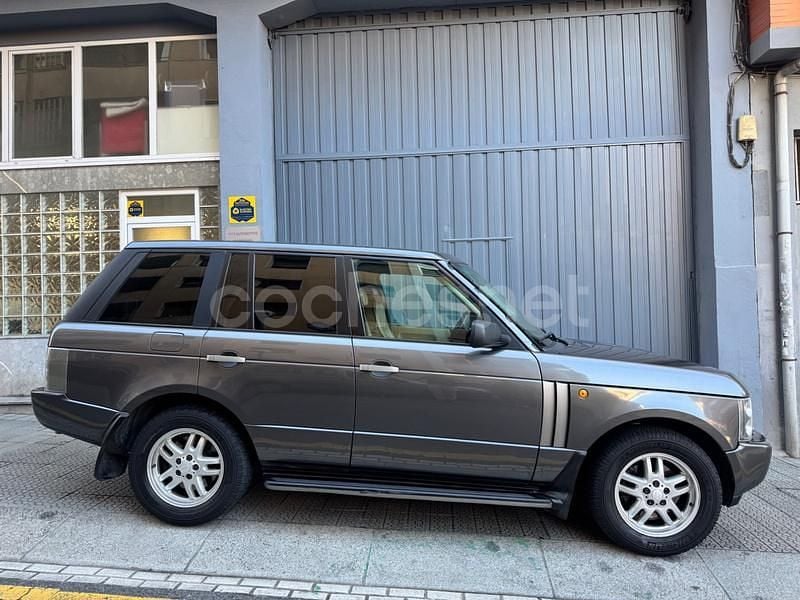 Gris / plata Usado 2004 Land Rover Range Rover Vogue SUV | 11.990 € (Caro) - Imagen 1/4