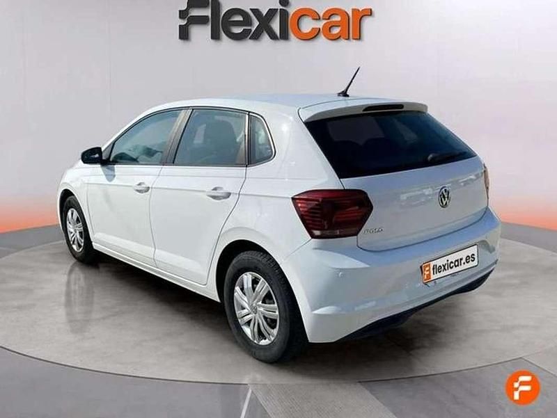 Usado VW Polo Advance 75 CV (55 kW) 2018 Blanco Utilitario