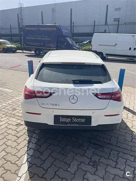 Usado Mercedes CLA250e Shooting Brake 218 CV (160 kW) 2022 Blanco Familiar
