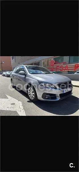 Usado Peugeot 308 SW Business-Line 130 CV (95 kW) 2019 Gris / plata Familiar