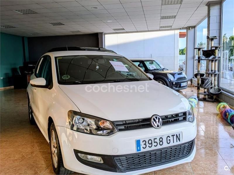 Usado VW Polo Advance 75 CV (55 kW) 2010 Blanco Utilitario