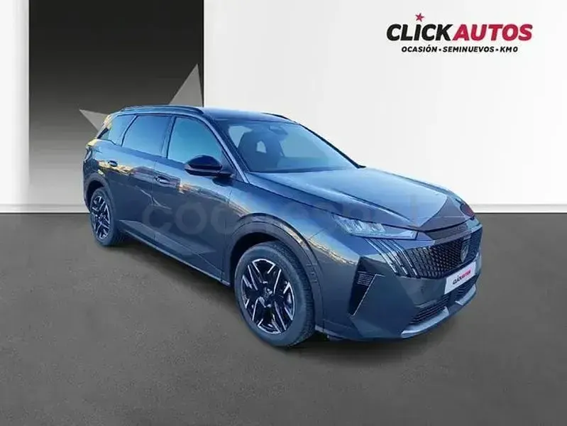 Usado Peugeot 5008 Allure 145 CV (106 kW) 2025 Gris / plata SUV