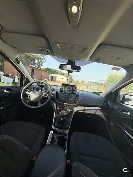 Usado Ford Kuga Trend 140 CV (102 kW) 2013 Blanco SUV