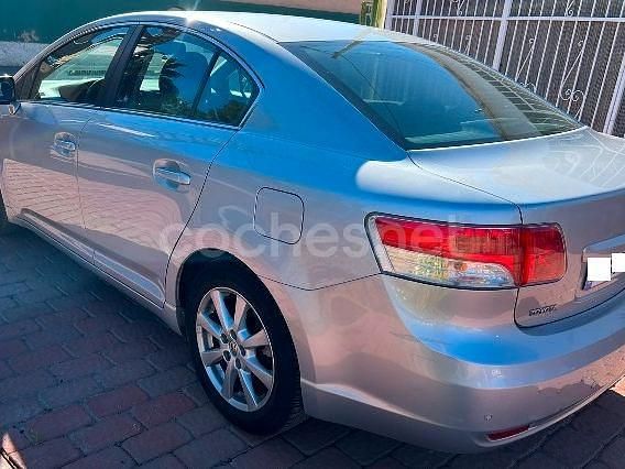 Usado Toyota Avensis Executive 150 CV (110 kW) 2010 Gris / plata Berlina
