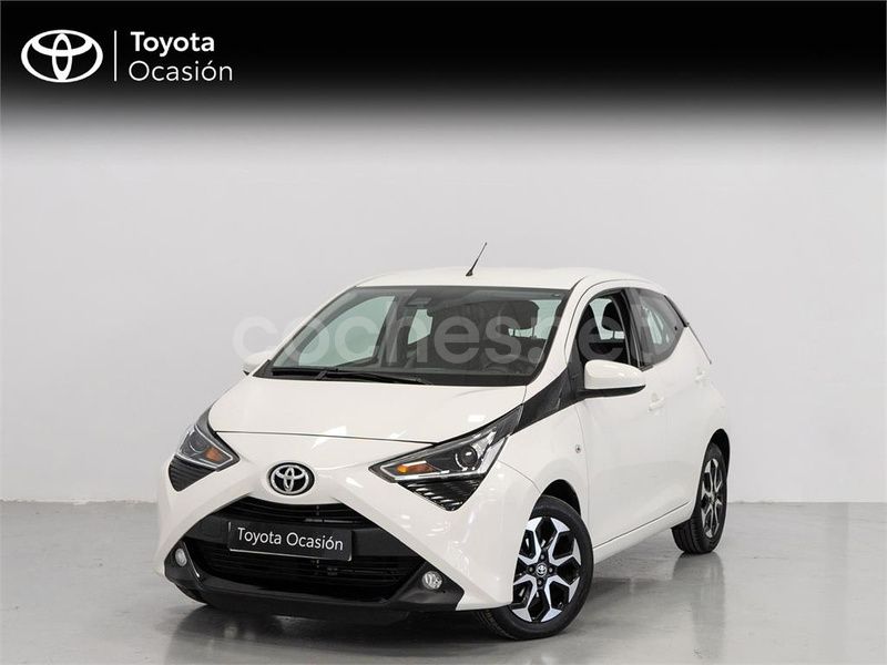 Blanco Usado 2019 Toyota Aygo X-play Utilitario | 13.600 € (Caro) - Imagen 1/4