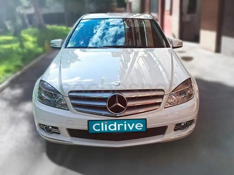 Usado Mercedes C200 Avantgarde 136 CV (100 kW) 2009 Blanco Berlina