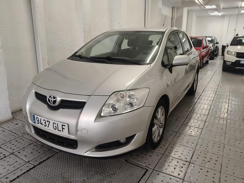 Usado Toyota Auris 90 CV (66 kW) 2009 Beige Utilitario