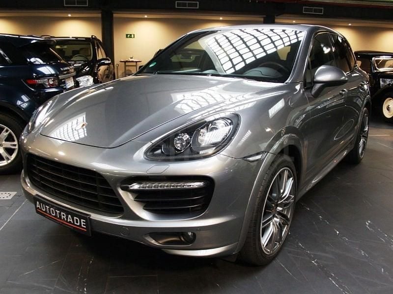 Usado Porsche Cayenne 420 CV (308 kW) 2013 Gris / plata SUV
