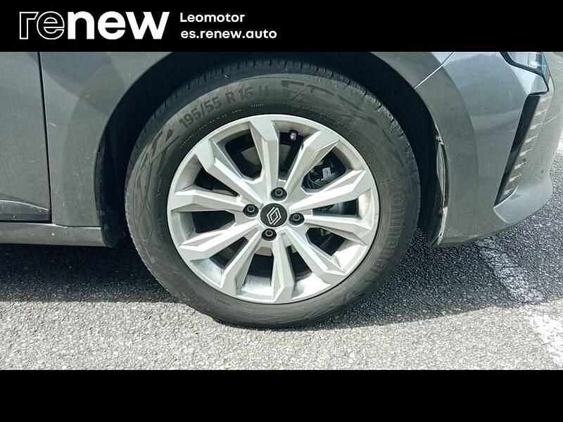 Usado Renault Clio V Evolution 100 CV (73 kW) 2025 Gris Berlina