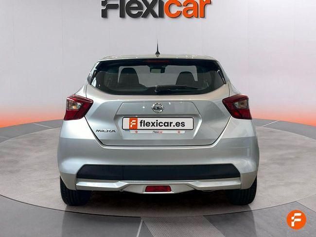 Usado Nissan Micra Acenta 92 CV (67 kW) 2021 Gris Utilitario