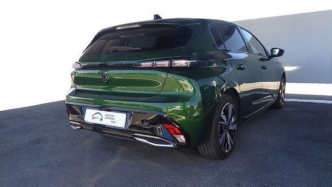 Usado Peugeot 308 Allure 130 CV (95 kW) 2024 Verde