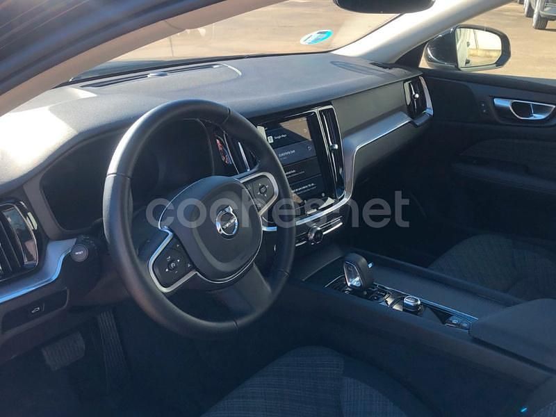 Usado Volvo V60 Core 197 CV (144 kW) 2025 Negro Familiar