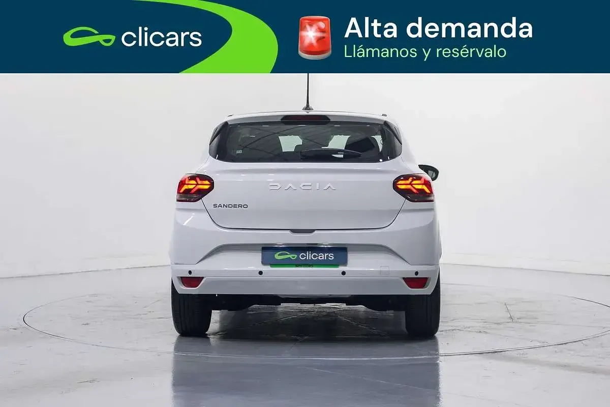 Usado Dacia Sandero Essentiel 101 CV (74 kW) 2025 Blanco Utilitario